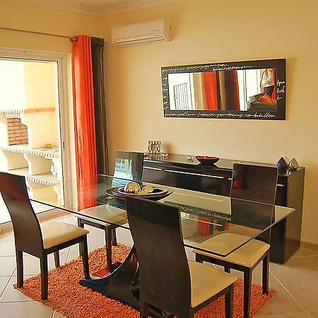 Condominio Vale Serves * Αλμπουφέιρα